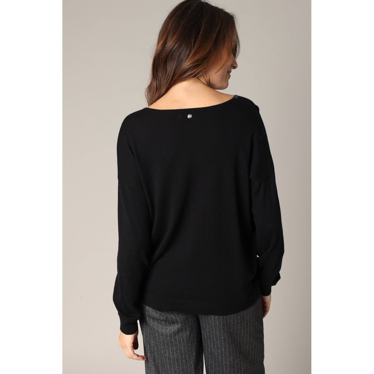 Pull à encolure fantaisie KARIJA black, DEELUXE