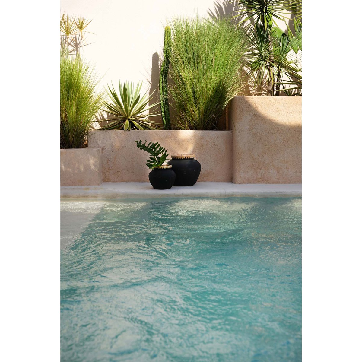 Vase en terre cuite et raphia STYLY noir beige, BAZAR BIZAR