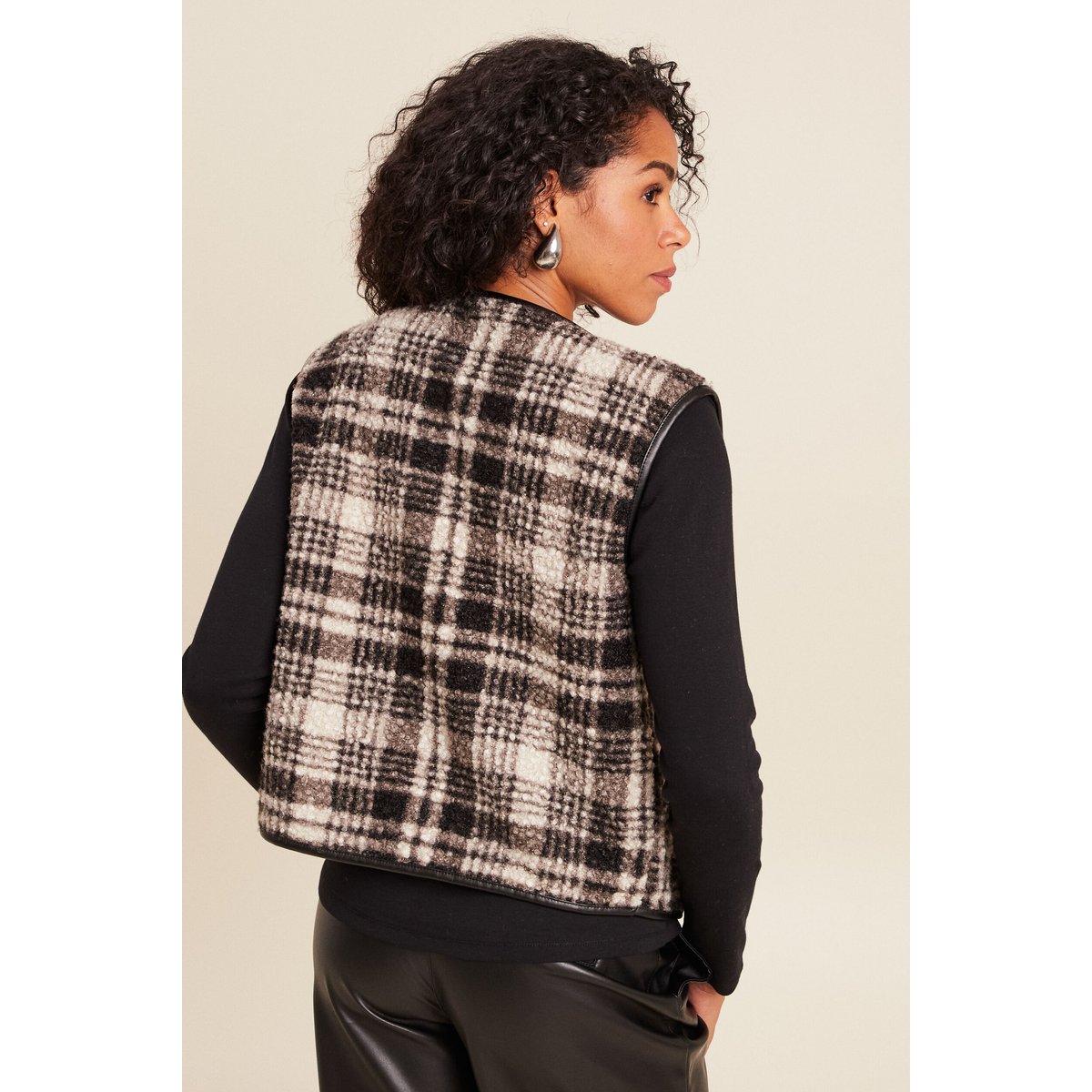 Gilet sans manches en bouclette noir, BREAL