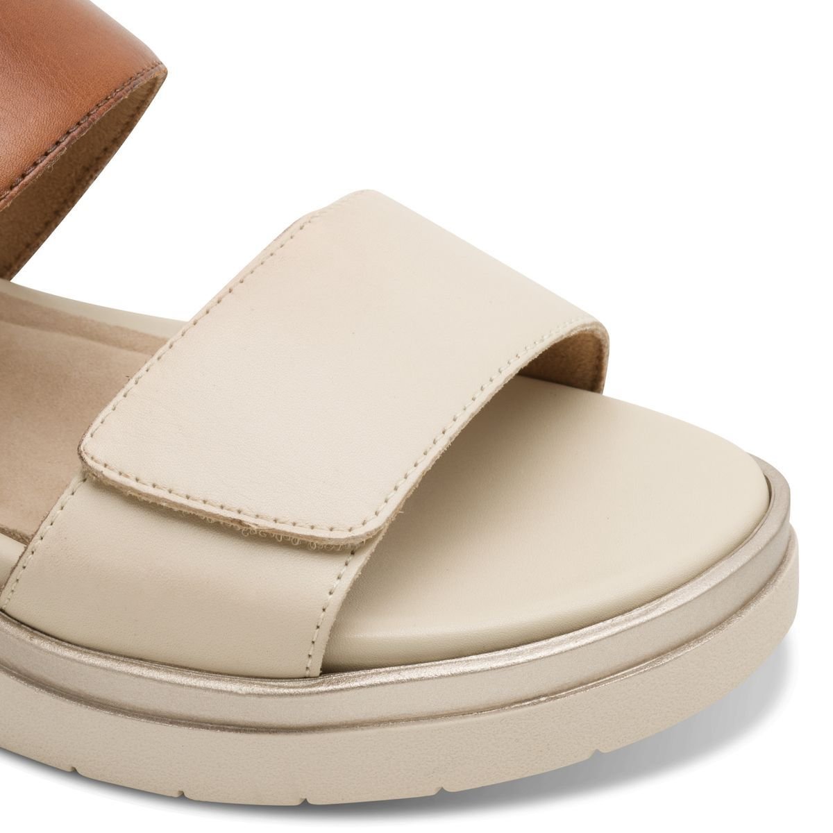 Sandale à talon en cuir beige, TAMARIS