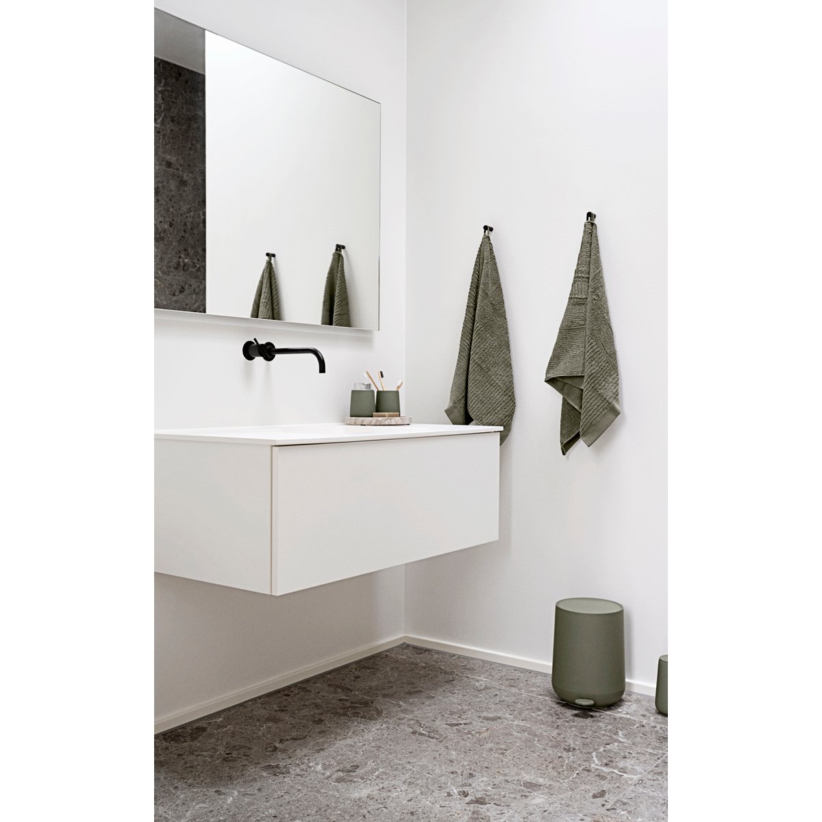 Poubelle à pédale 5L NOVA vert olive, ZONE DENMARK
