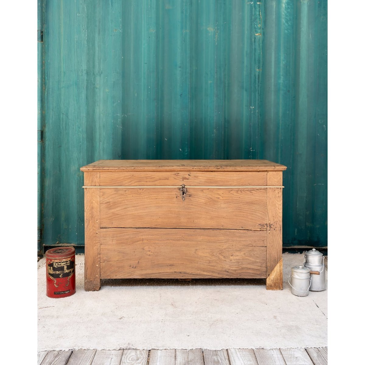 Grand coffre en bois Lucien N°155 - Bon état bois clair, DEBONGOUT