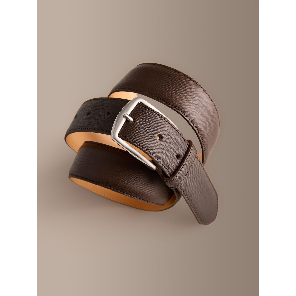 Ceinture en cuir saffiano fabriquée espagne signature marron chocolat, NEXT
