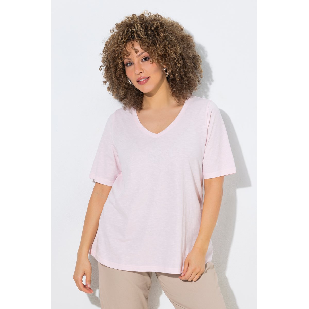 T-shirt avec décolleté en V et rose tendre, ULLA POPKEN