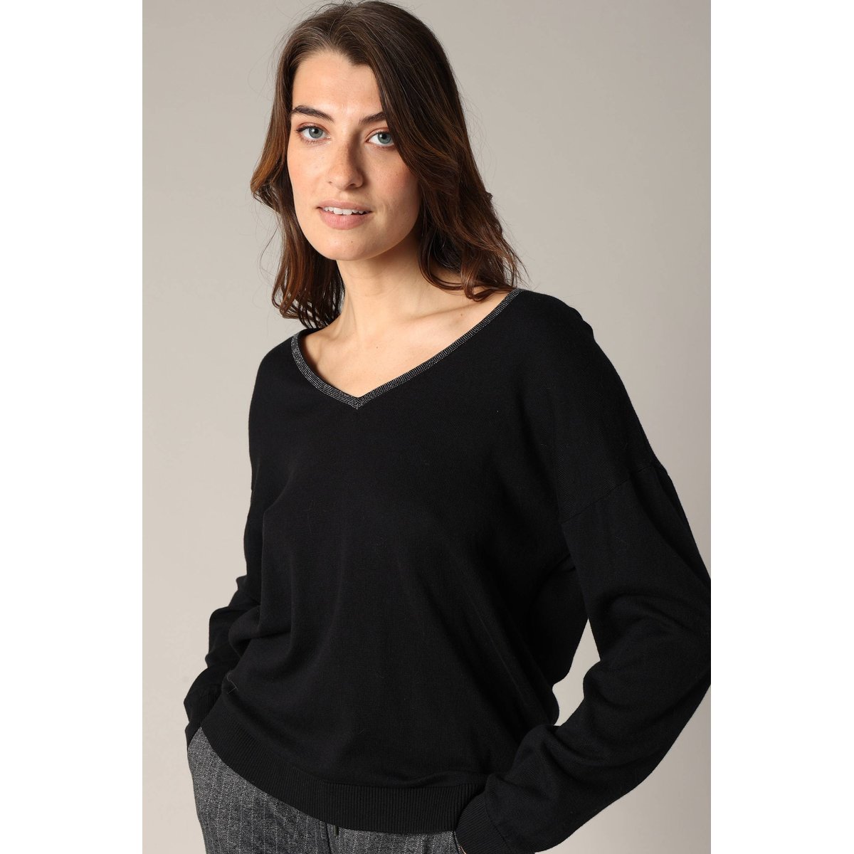 Pull à encolure fantaisie KARIJA noir, DEELUXE