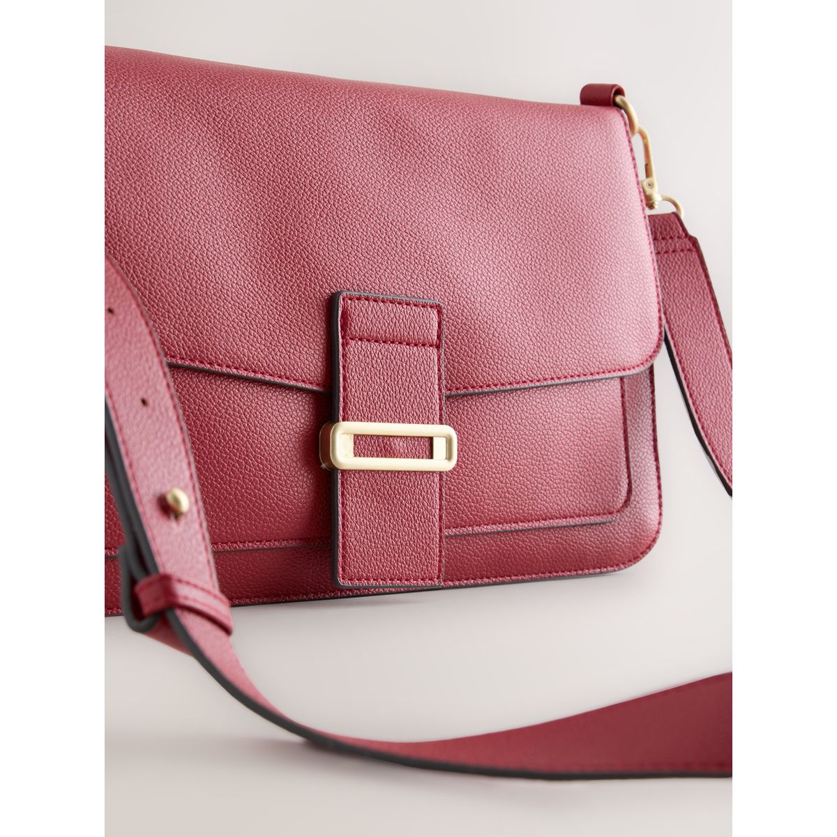 Grand sac à main détail métallique rouge, NEXT