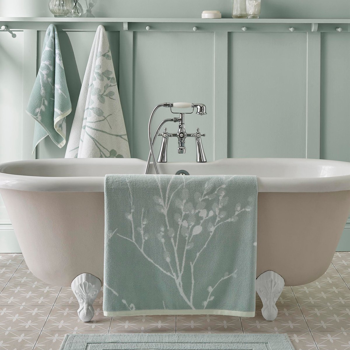 Drap de bain fleuri Branches de saule Pussy Willow bleu-vert, crème, LAURA ASHLEY