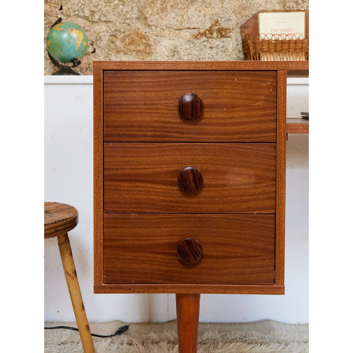 Bureau années 70 en bois Yvan N°537 - Bon état bois foncé, DEBONGOUT