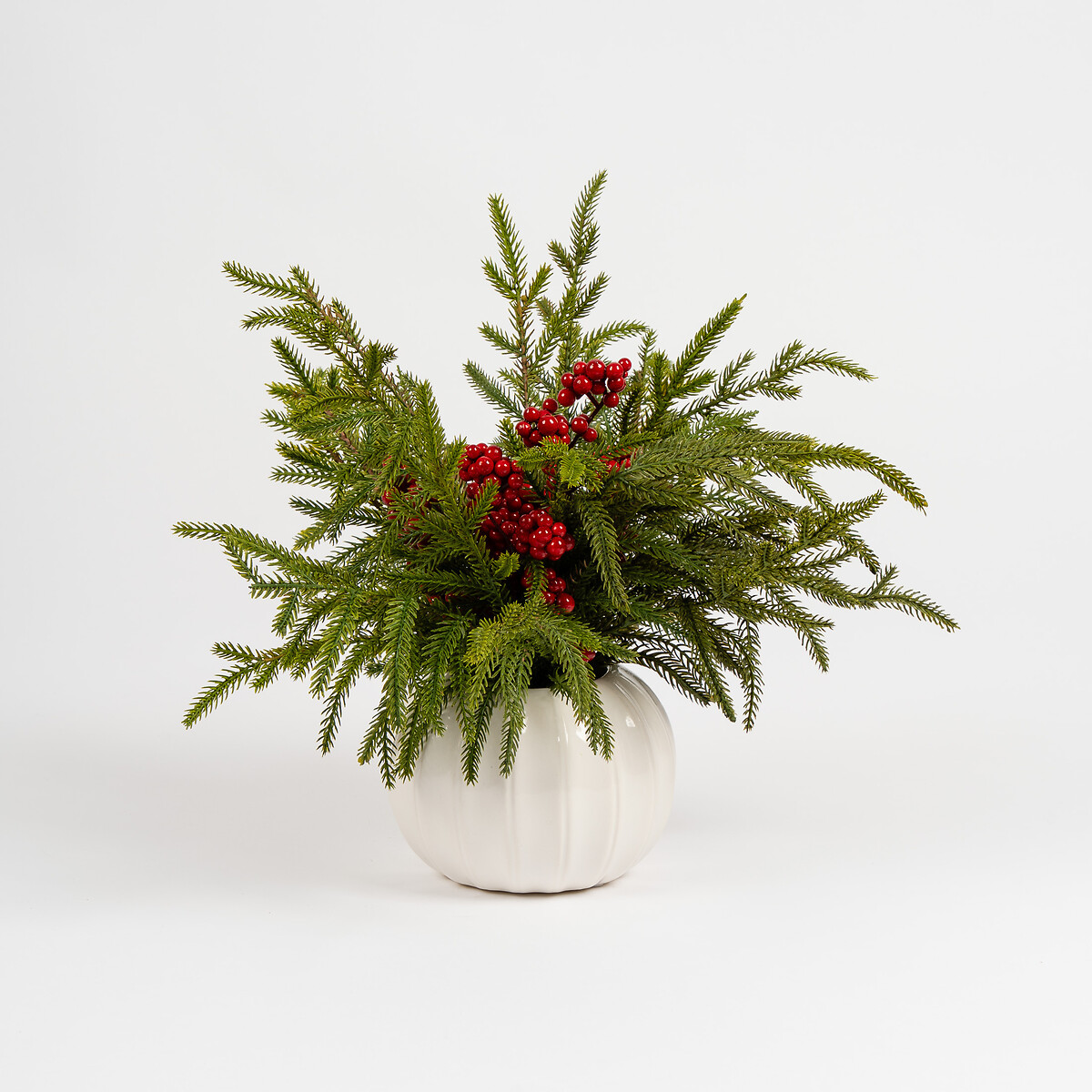 40cm Pine & Berry Arrangement green, SO'HOME