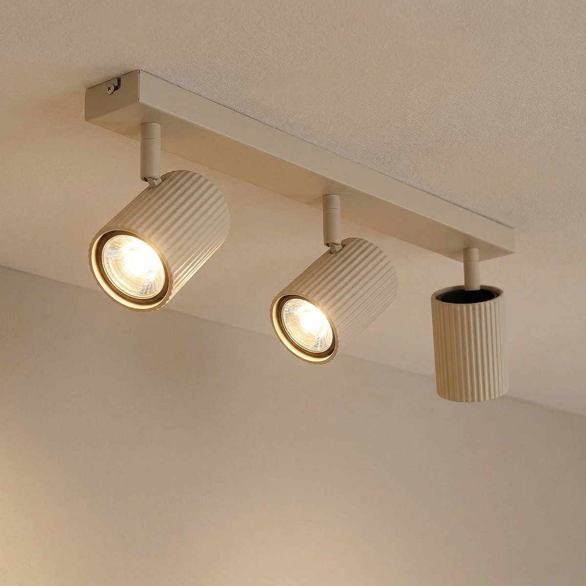 Spot en aluminium moderne, Kardis beige, LINDBY