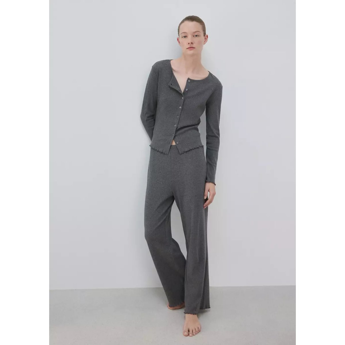 Cardigan de pyjama en coton ajouré gris, MANGO