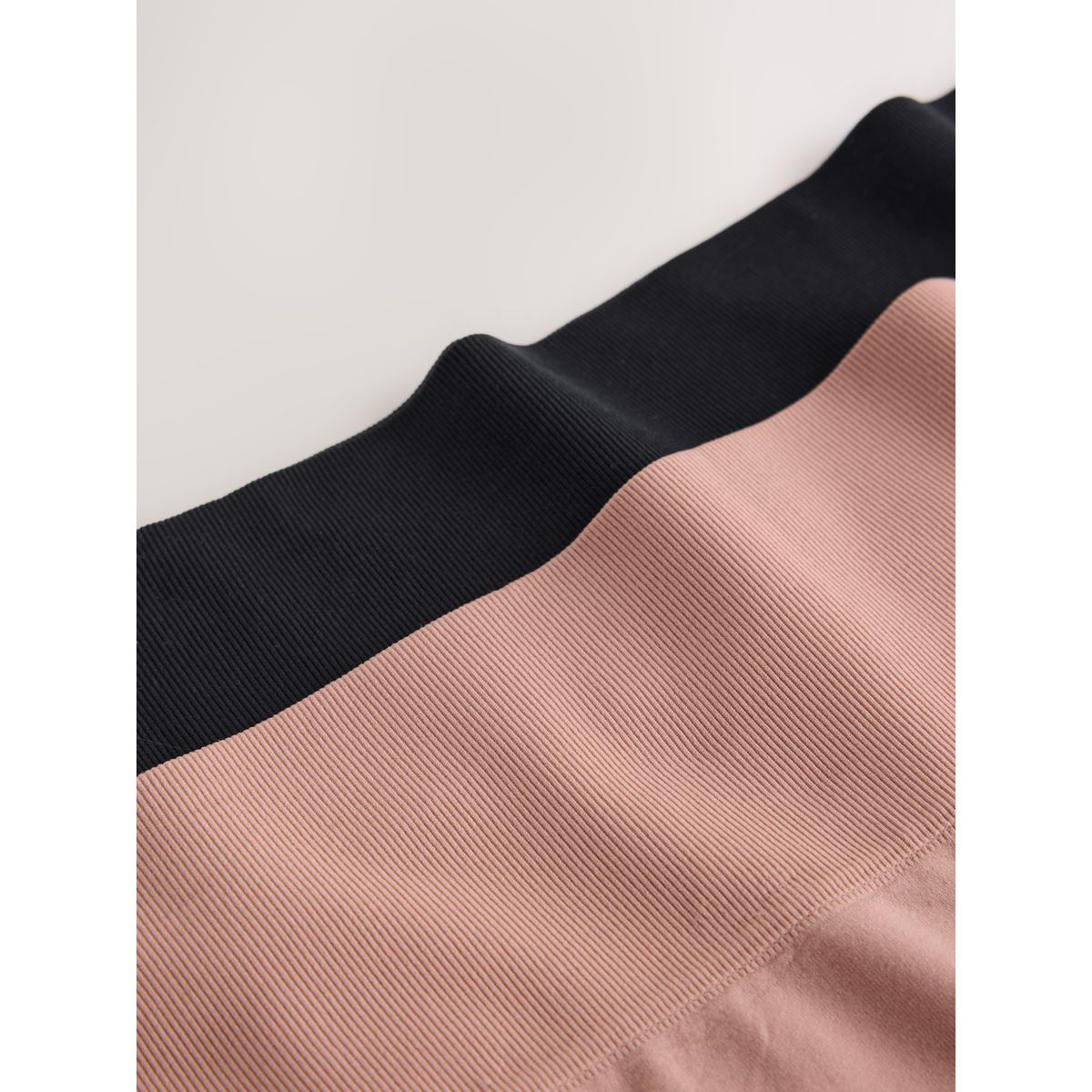 Short sans couture anti-frottement, lot de 2 noir / rose pastel nude, NEXT