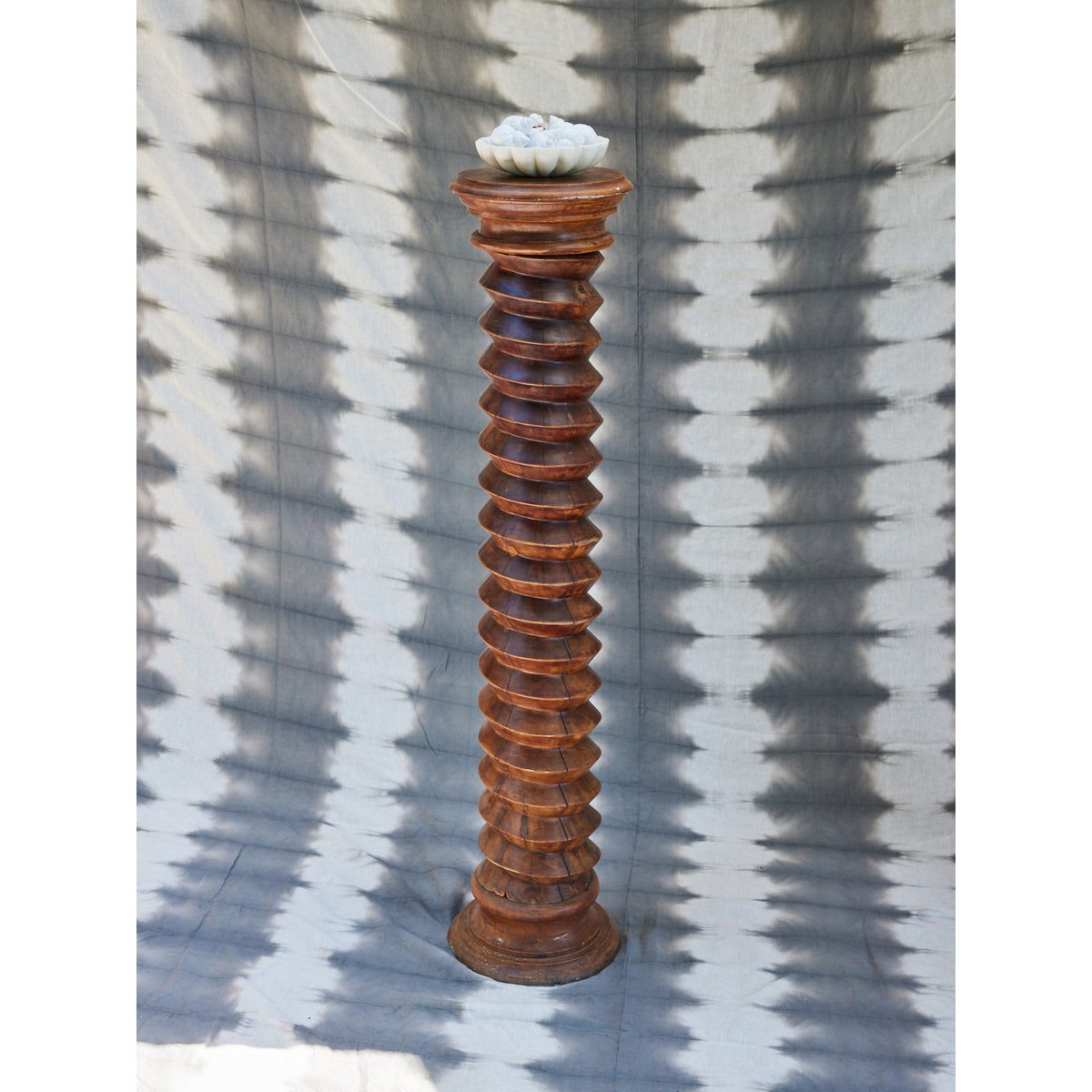 Colonne en bois brut tourné Alfred N°1403 - Bon état bois foncé, DEBONGOUT