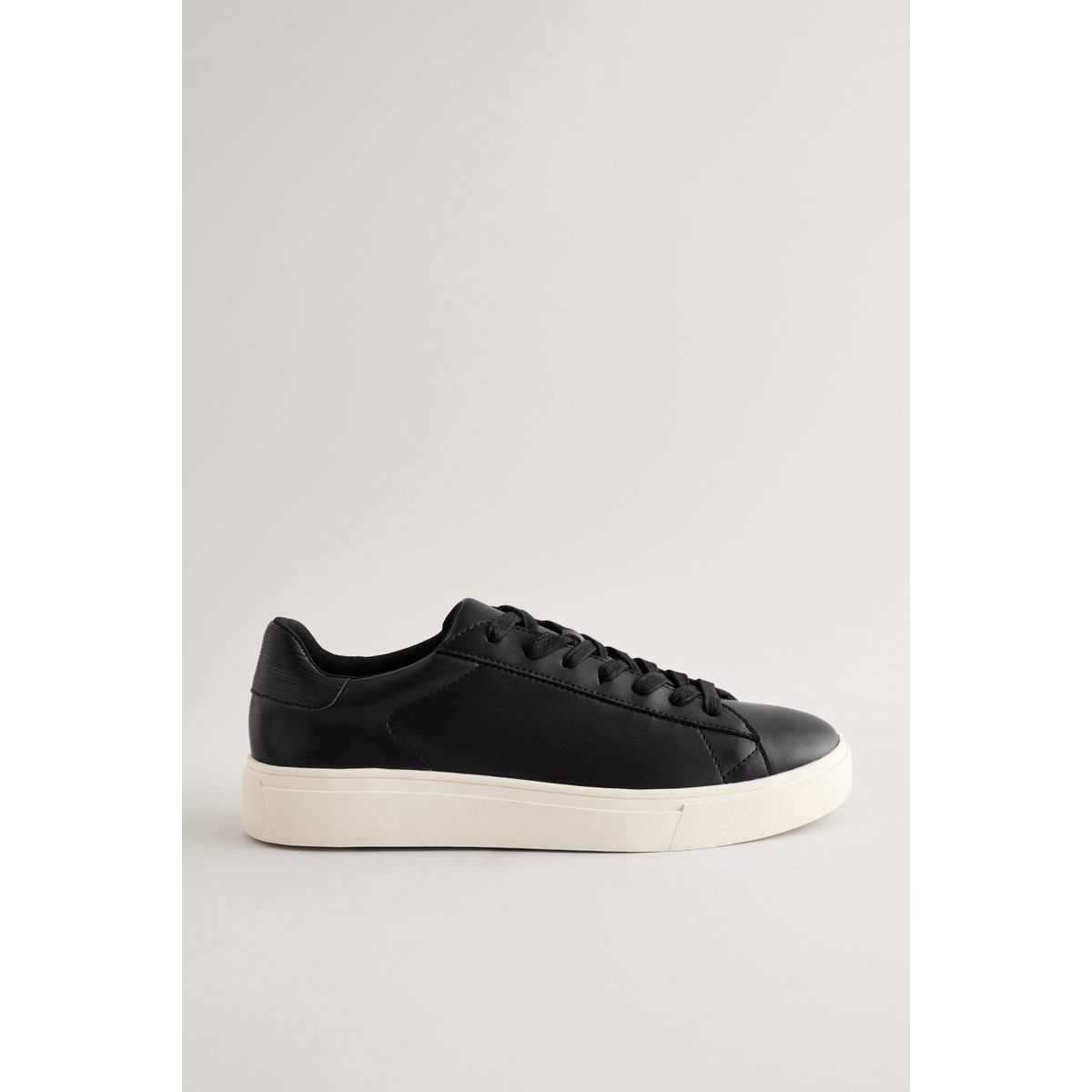 Baskets minimalistes noir, NEXT