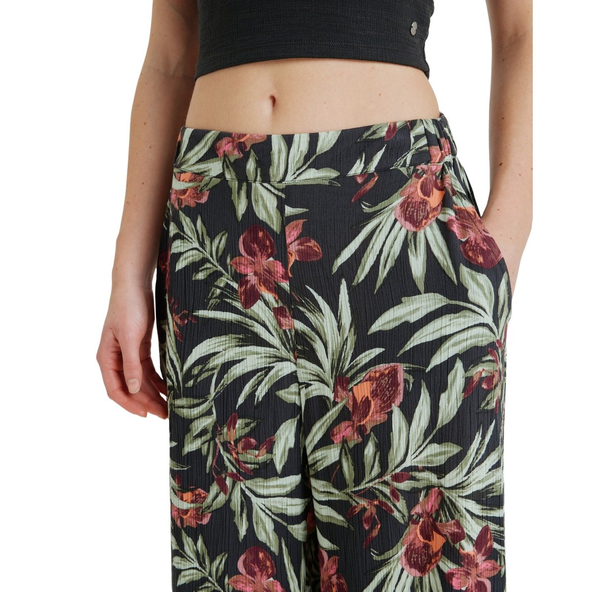 Pantalon de longueur régulière MIDNIGHT AVENUE CRINKLE. noir phantom wind swept floral crin, ROXY