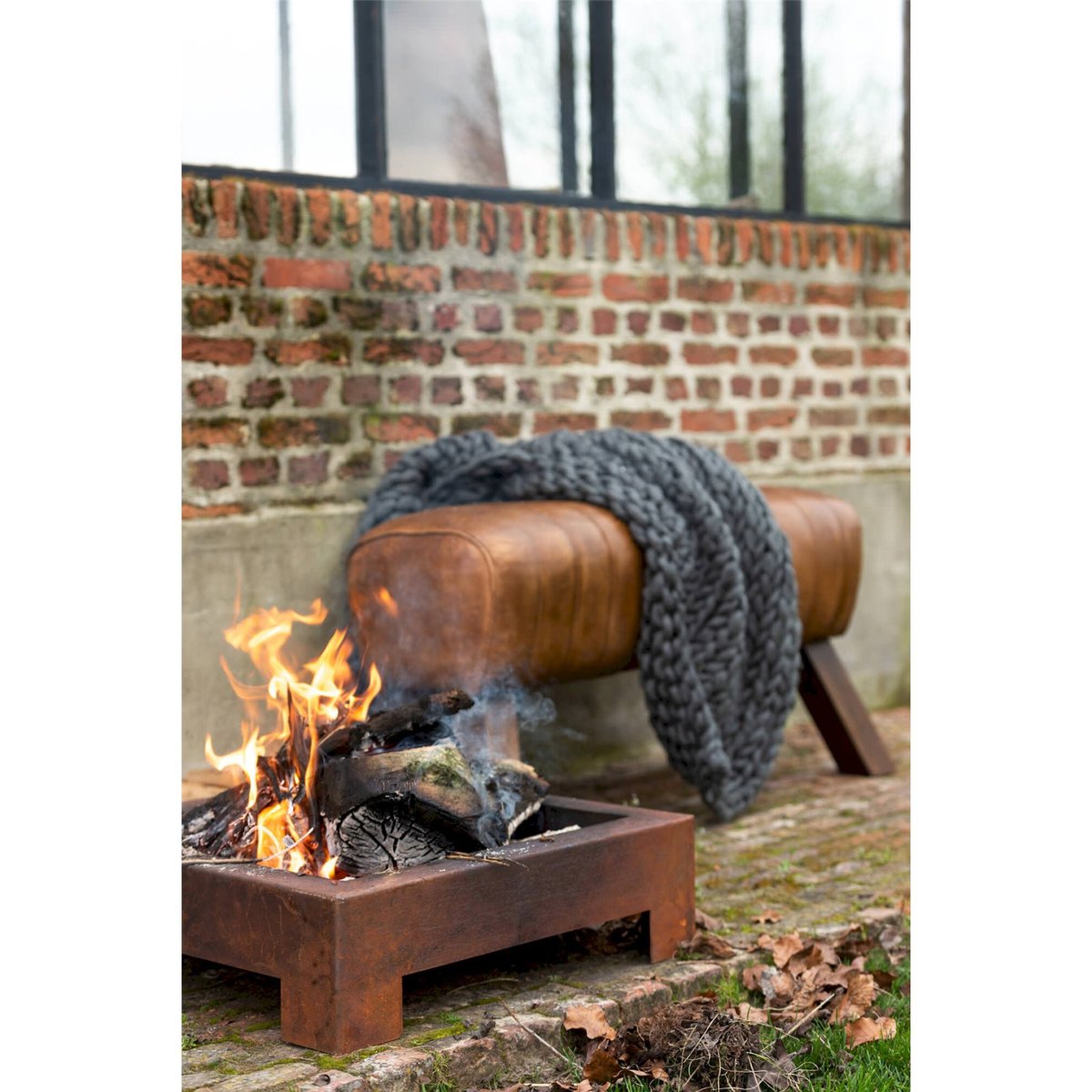 Banc de gym rectangulaire en cuir et bois cognac cuir marron bois foncé, RECOLLECTION
