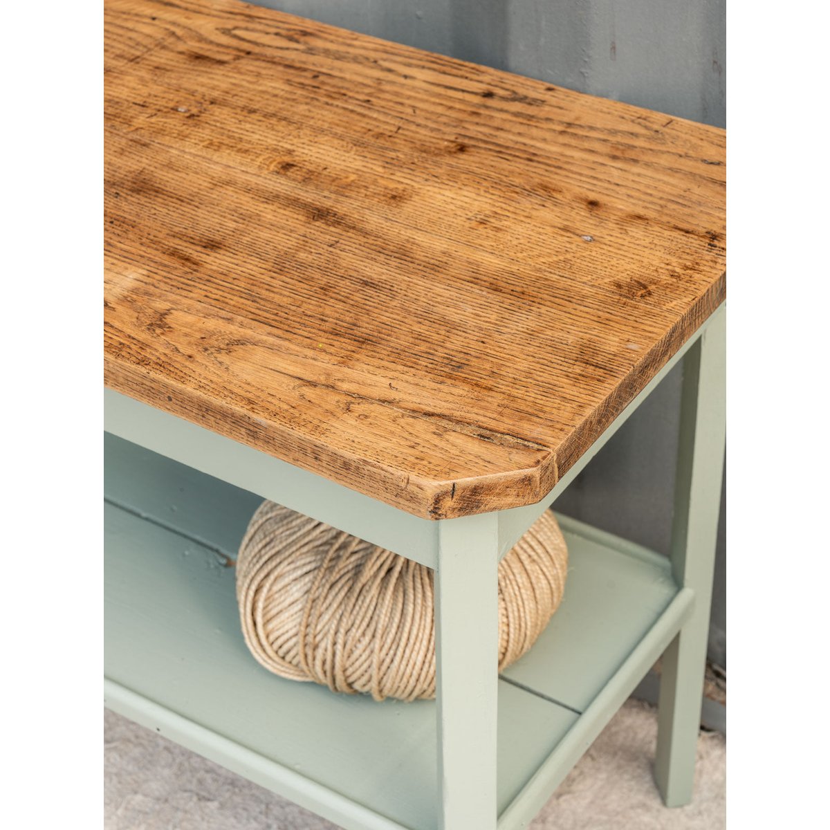 Table d'appoint en bois vert d'eau Francine N°1087 - Bon état bois foncé, DEBONGOUT