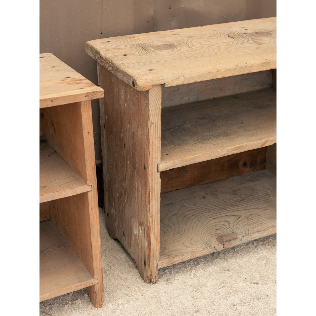 Paire de tables de chevet en bois Odile N°1573 - Bon état bois clair, DEBONGOUT