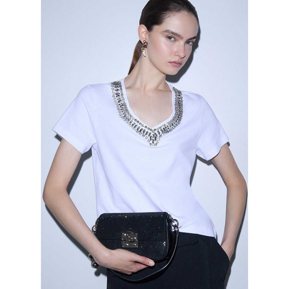 Sac porté épaule format petit avec charm noir, LIU JO