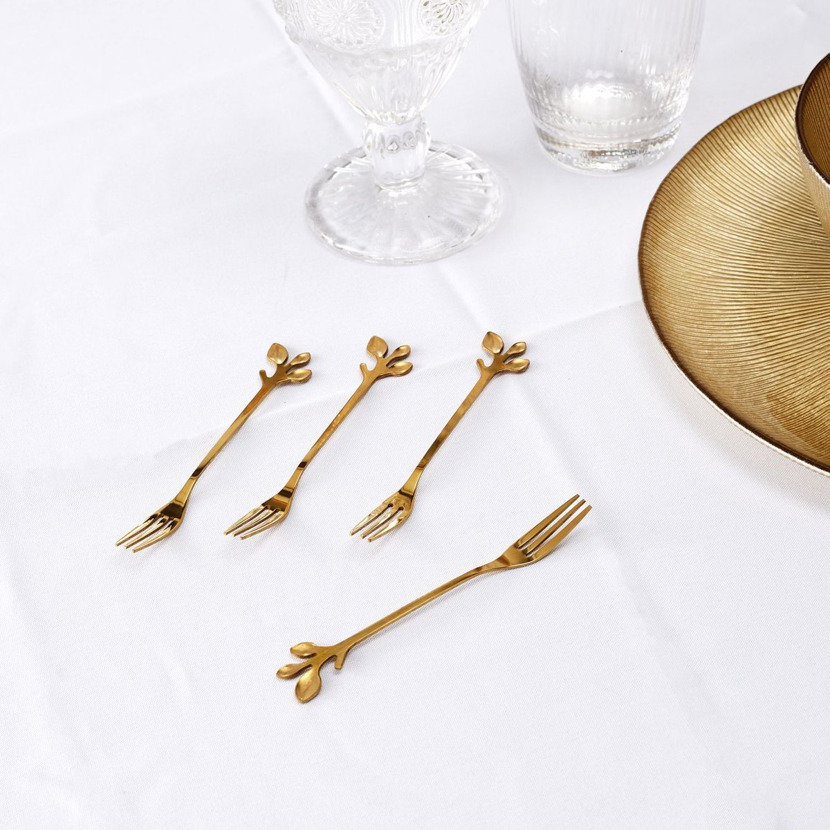 Ensemble de 4 fourchettes à dessert design feuille or, THE HOME DECO FACTORY