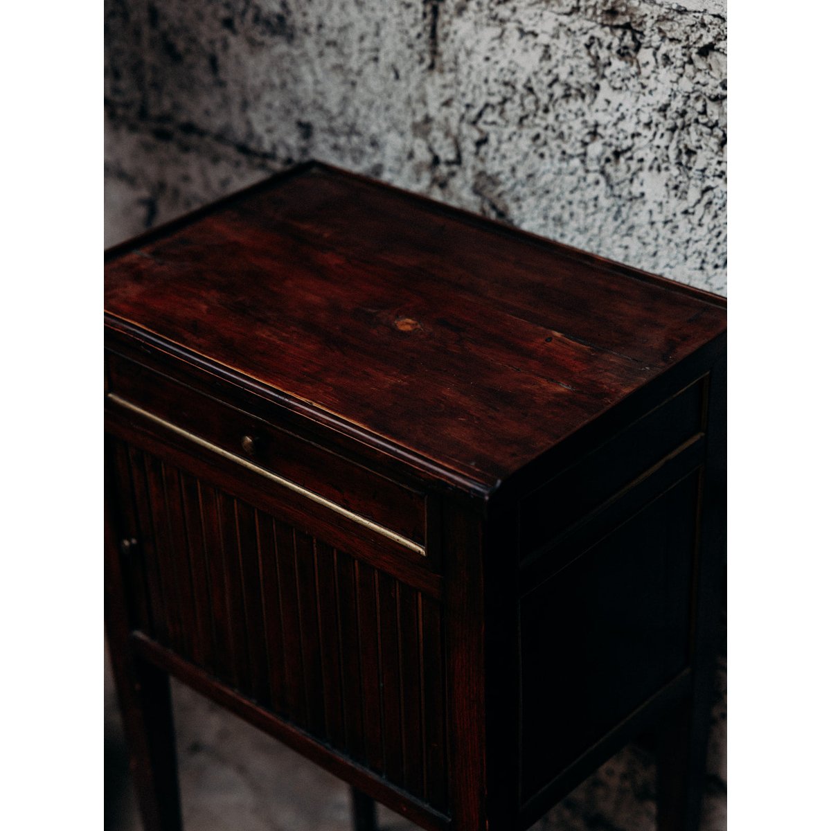 Table de chevet en acajou Maïa N°217 - Bon état bois, DEBONGOUT