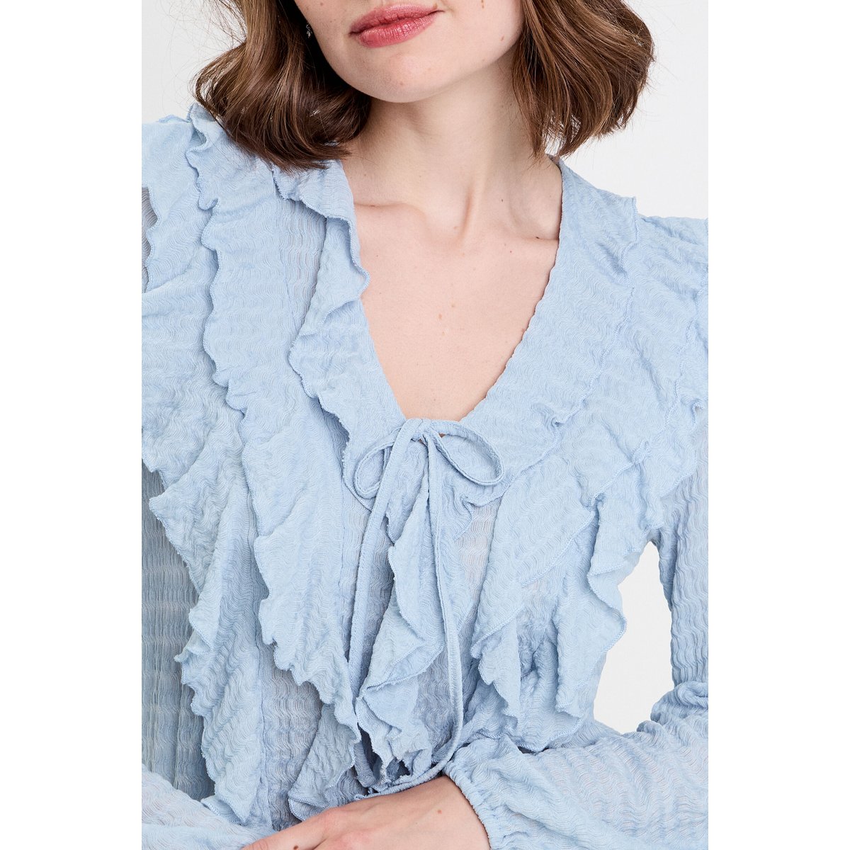 Blouse manches longues aspect dentelle bleu clair, CACHE CACHE