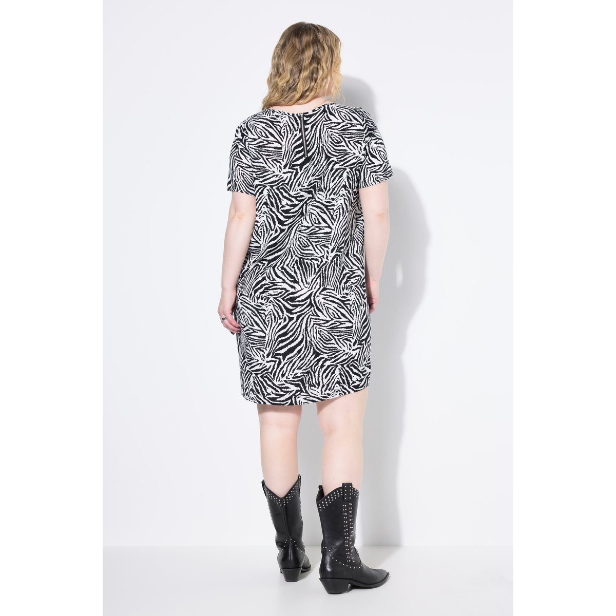 Robe coupe Straight Fit, imprimé zébré noir, STUDIO UNTOLD