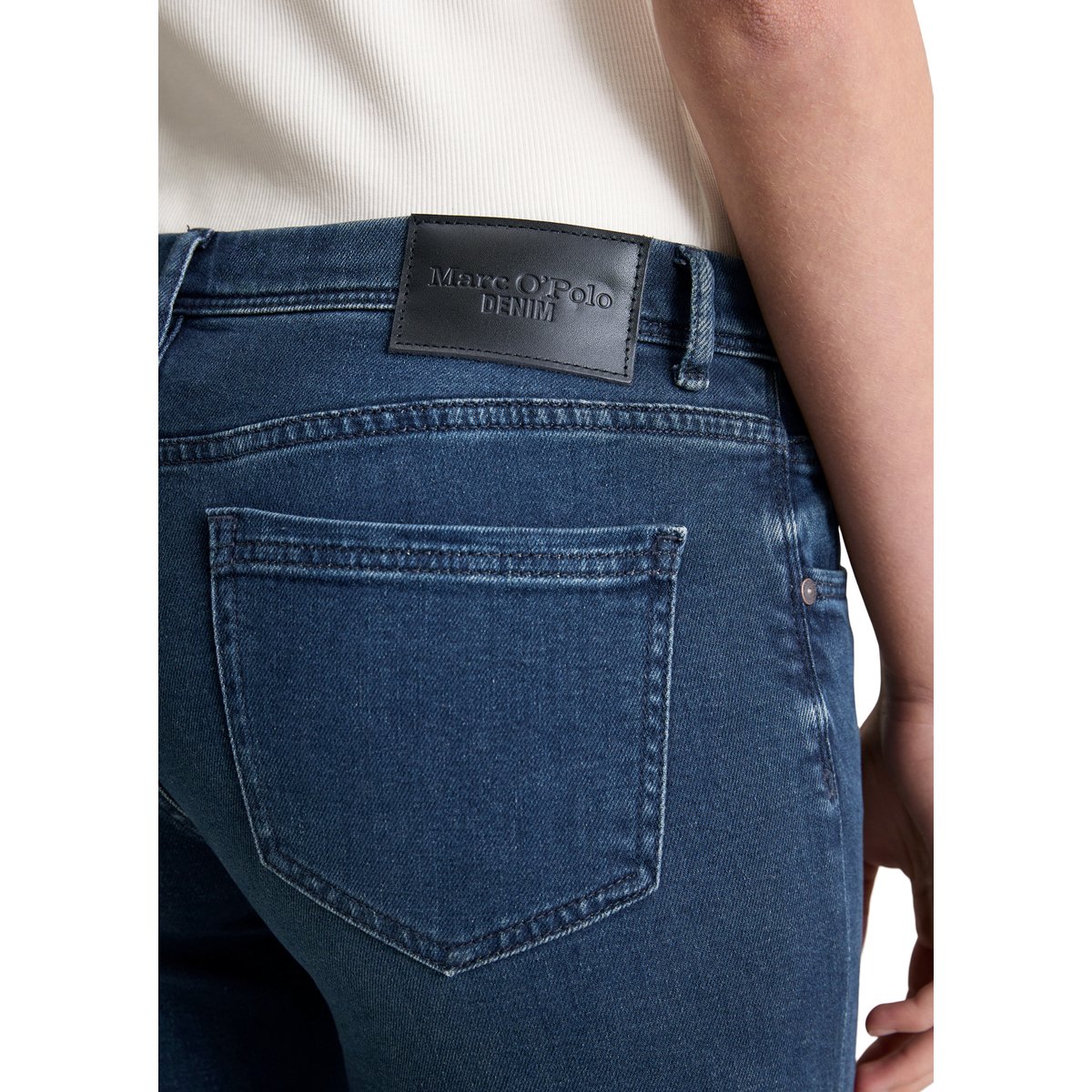 Jeans modèle Alva slim en mélange de coton organique bleu foncé, MARC O’POLO DENIM