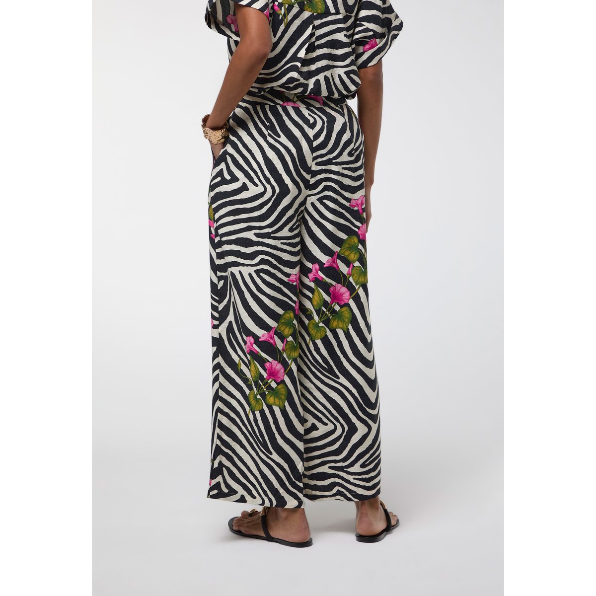 Pantalon palazzo imprimé zébra et fleurs à taille haute noir, LOLA CASADEMUNT