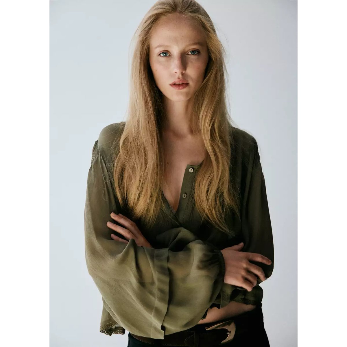 Blouse à volants détails dentelle vert, MANGO