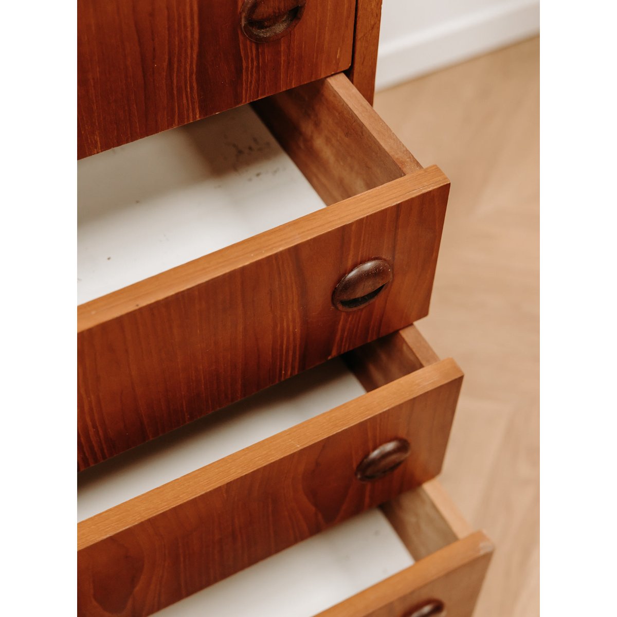 Grande commode scandinave Olga N°314 - Bon état bois, DEBONGOUT
