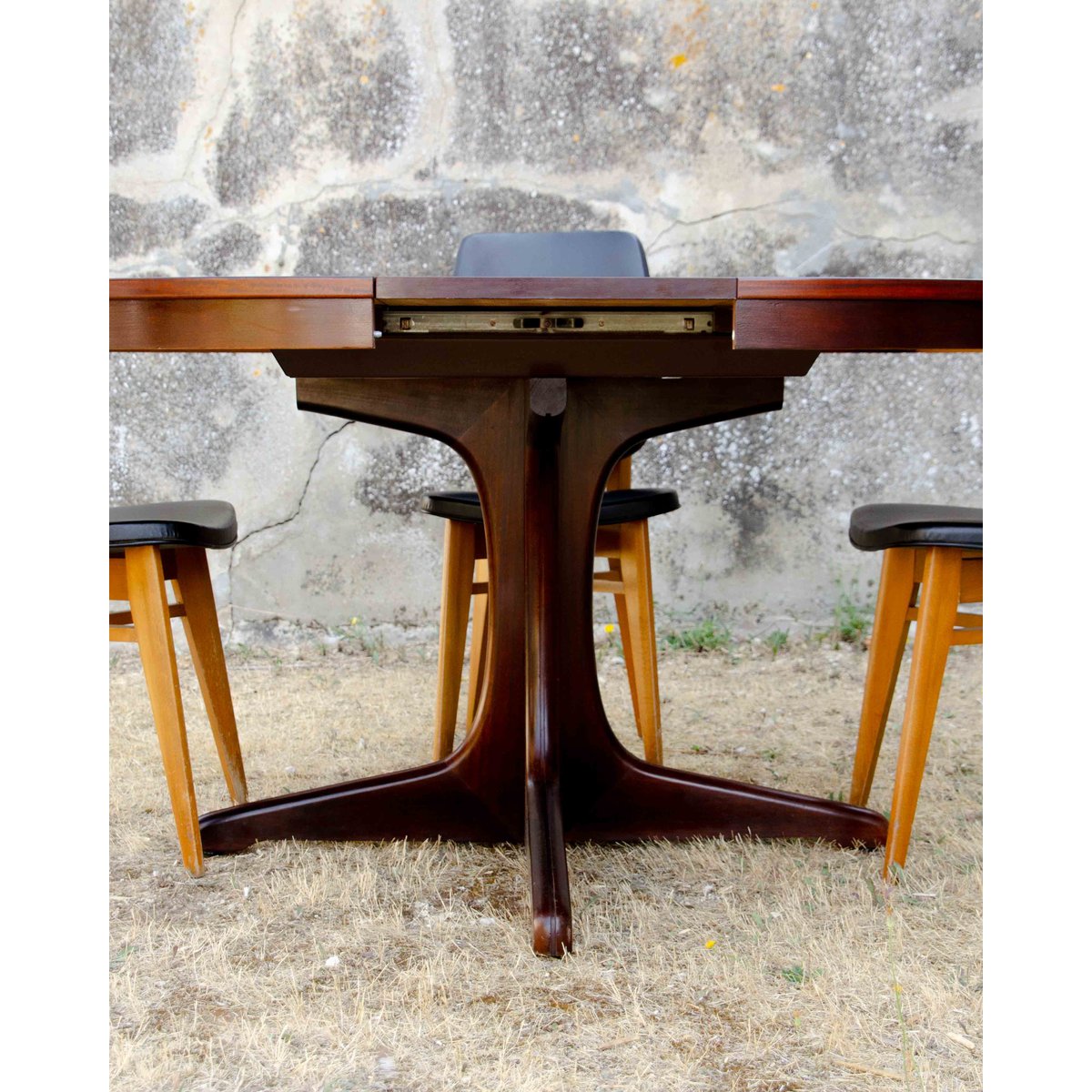 Table à manger avec allonge papillon Karla N°1215 - Bon état bois foncé, DEBONGOUT