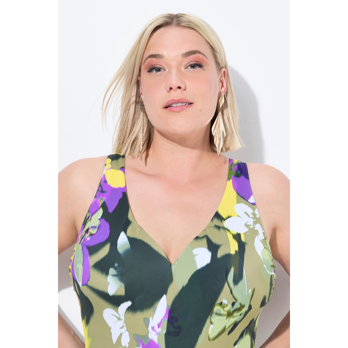 Maillot de bain à bonnets souples. Motif vert mousse, ULLA POPKEN
