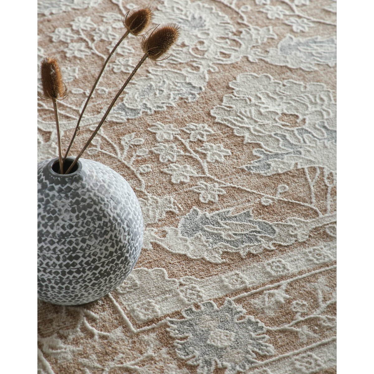 Opulent Seraphina Antique Style Rug beige, ORIGIN