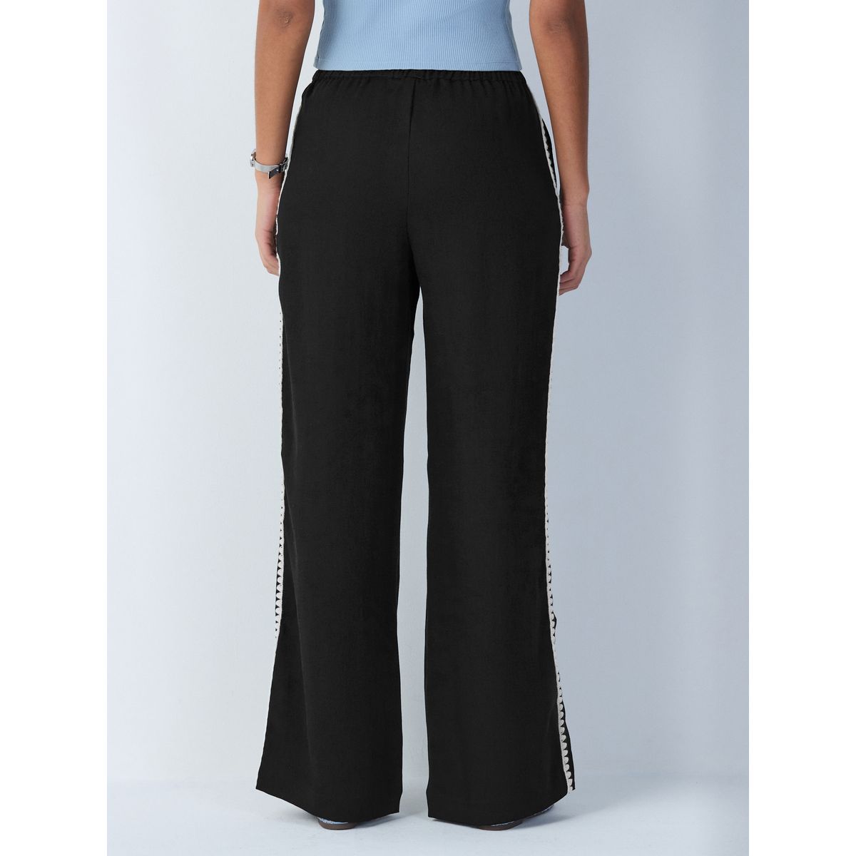 Pantalon large avec détail brodé noir, NEXT