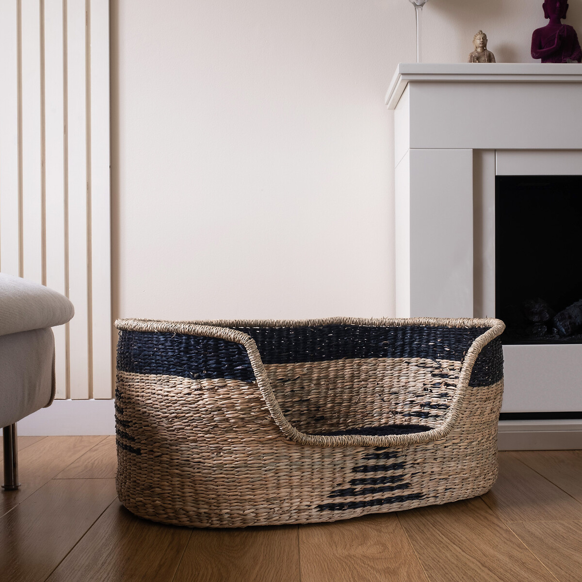 Natural and Black Seagrass Pet Bed with Cushion Medium natural/black, SO'HOME