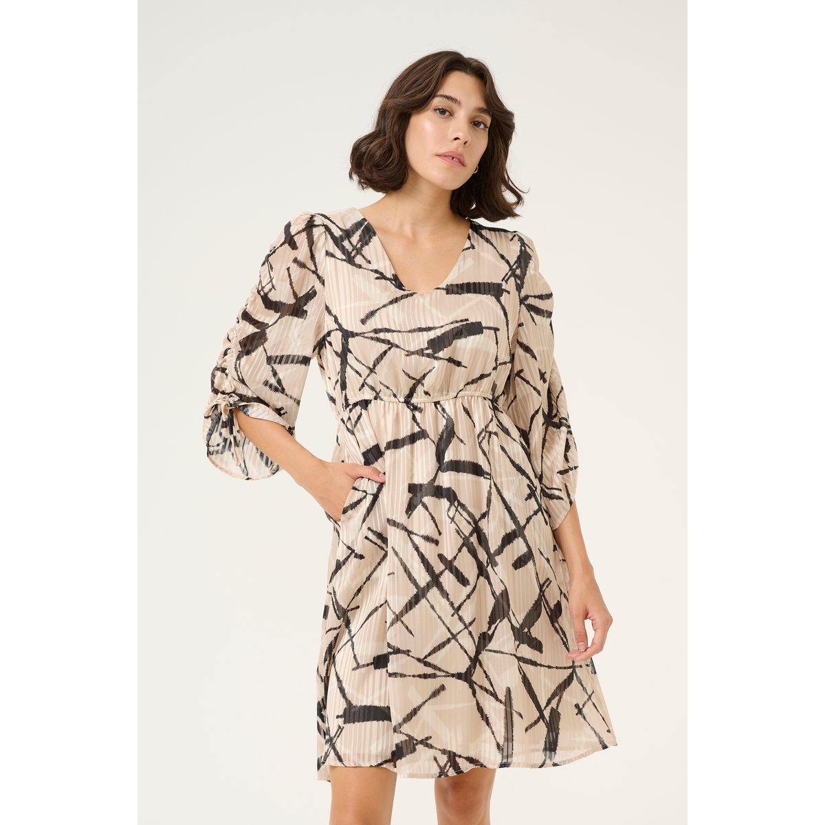 Dress beige feather gray/noir graphic, KAFFE