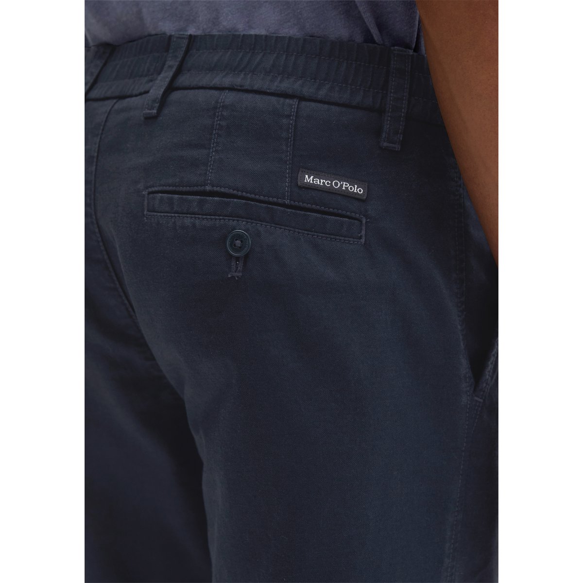 Pantalon de jogging chino Osby à coupe fuselée en mélange de TENCEL™ Lyocell et de lin bleu foncé, MARC O'POLO