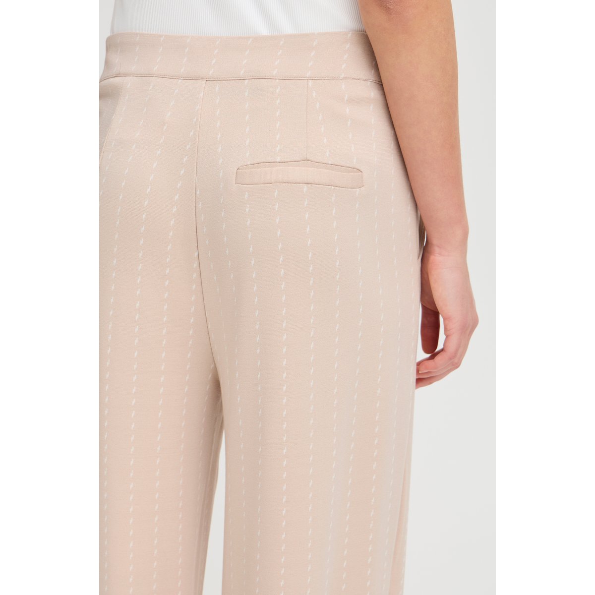 Pantalon jambes larges, taille haute beige doeskin, ICHI