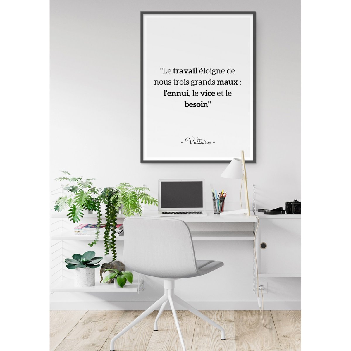 Affiche Voltaire : 'Le travail éloigne...' blanc, L'AFFICHERIE