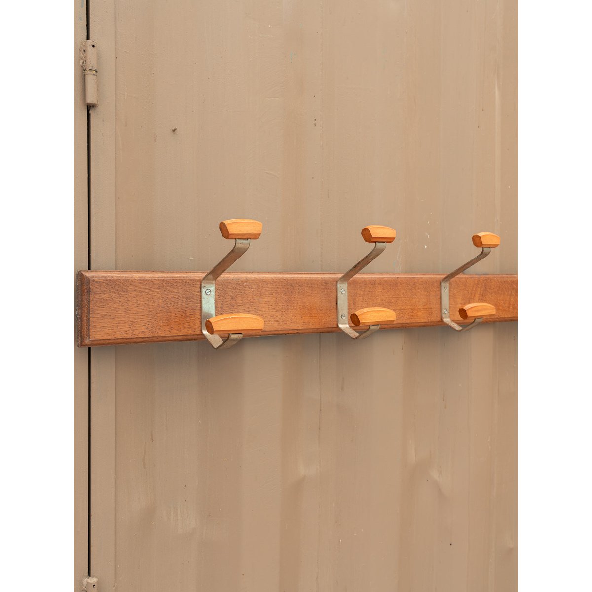 Porte-manteau en bois et métal Max N°492 - Bon état argenté, DEBONGOUT