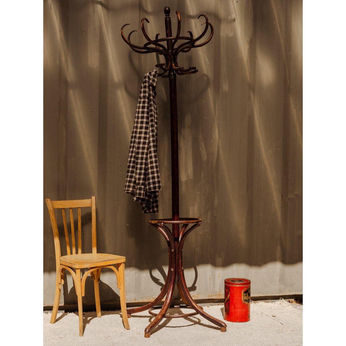 Porte-manteau en bois Max N°441 - Bon état bois foncé, DEBONGOUT