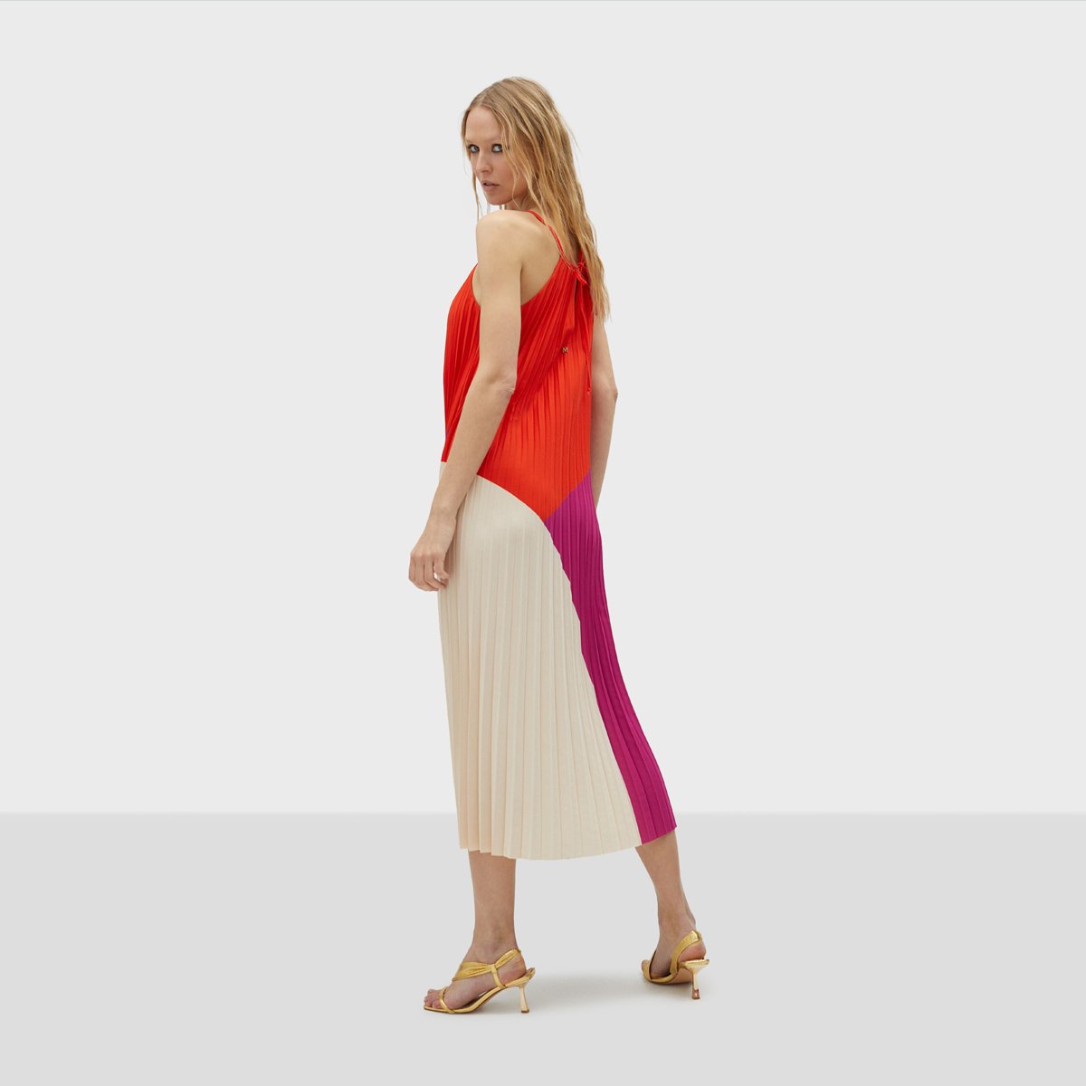 Robe longue plissée sans manches rouge clair, LOLA CASADEMUNT