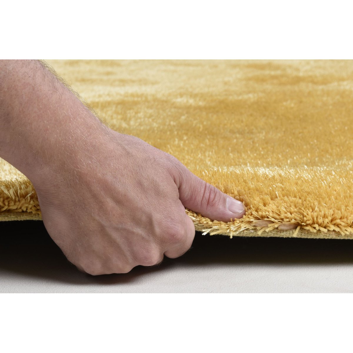 Tapis salon shaggy tufté longs poils - ALESSIA or, GINO FALCONE