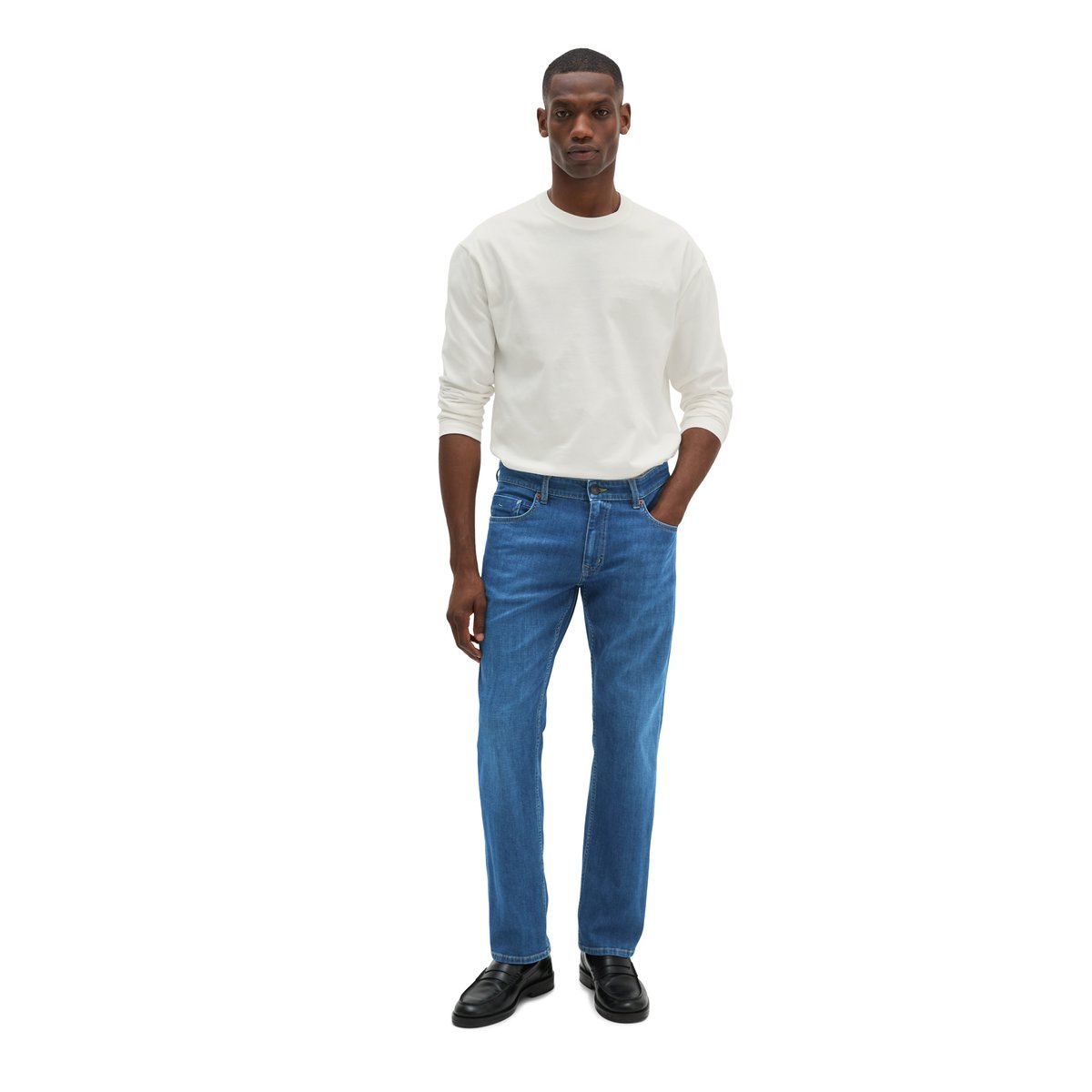 Jeans modèle Kemi regular en denim doux au toucher cashmere bleu foncé, MARC O'POLO