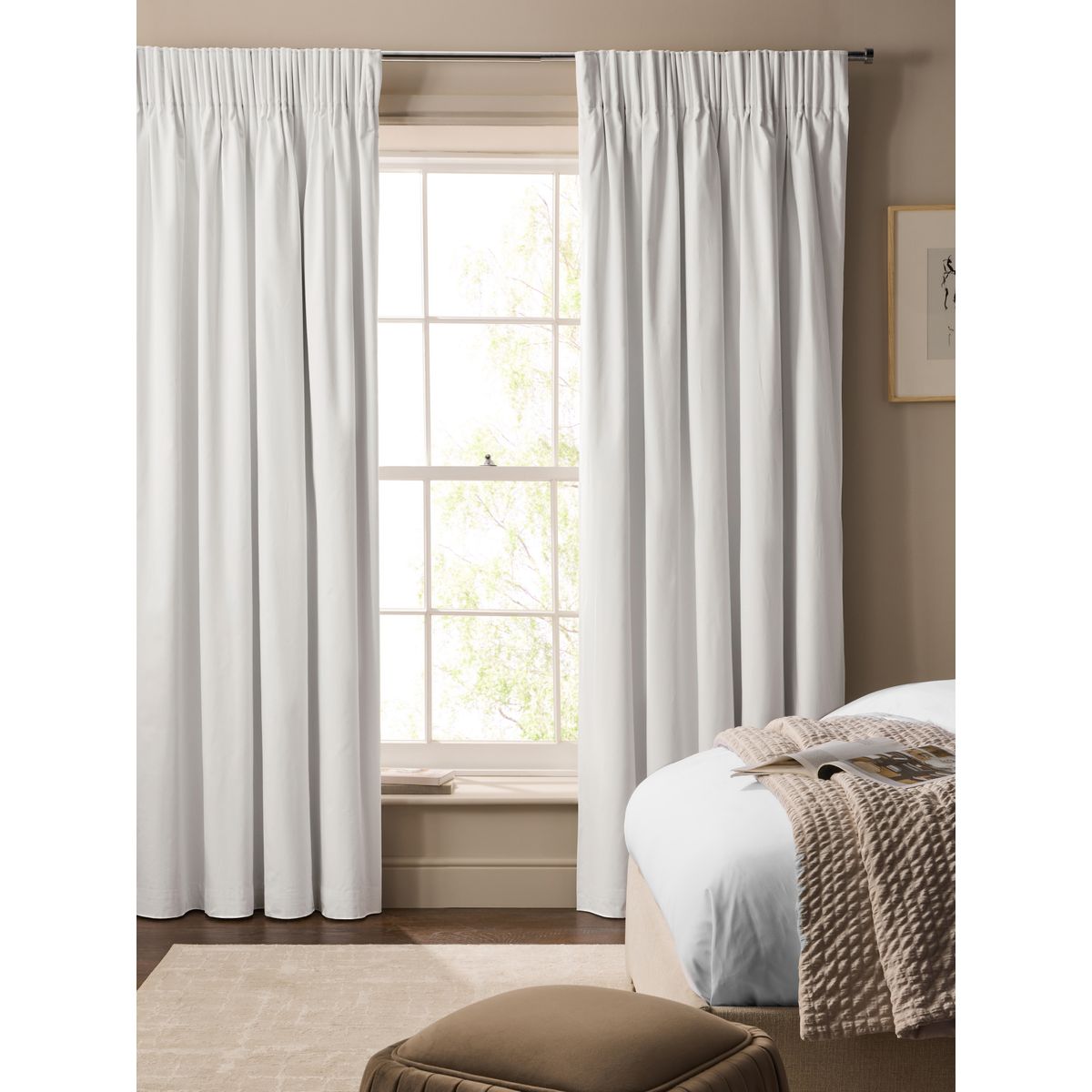 Rideaux occultants/isolants en satin premium blanc, NEXT