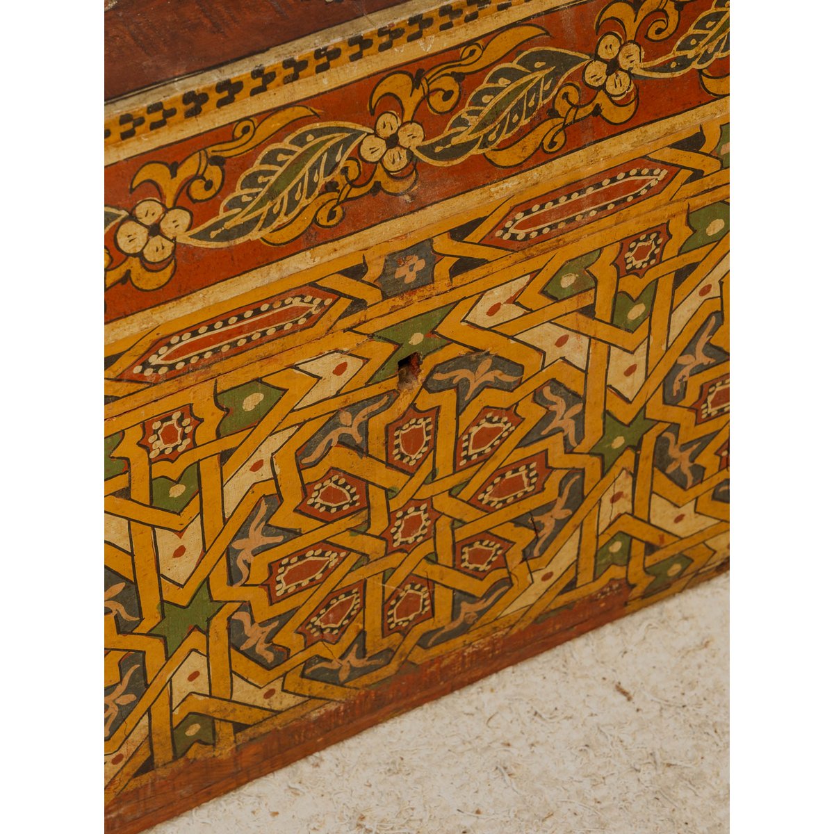 Coffre en bois à motifs Lucien N°148 - Bon état vert, DEBONGOUT