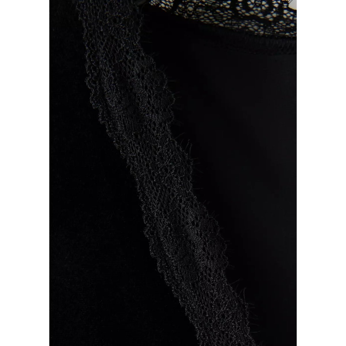 Combinaison à col en V en velours noir, MANGO