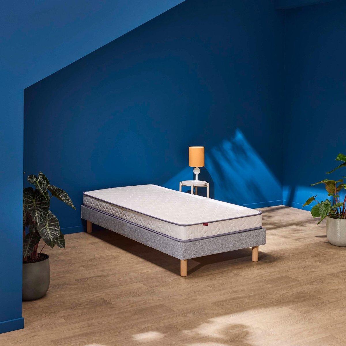 Ensemble matelas mousse POSITIVE LIT, sommier en kit déco et pieds blanc, MERINOS