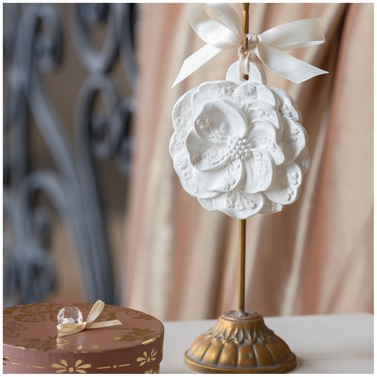 Coffret décor parfumé Voile de Lin TRÉSOR DE FLEURS rose, MATHILDE M